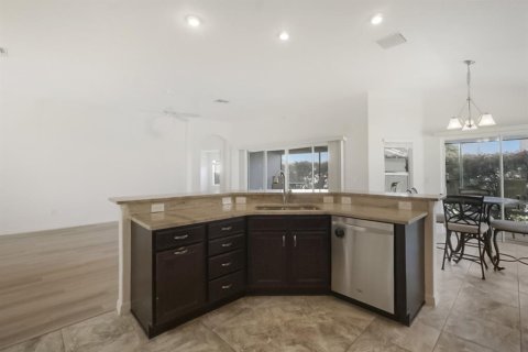 Casa en venta en The Villages, Florida, 3 dormitorios, 187.29 m2 № 1904913 - foto 8