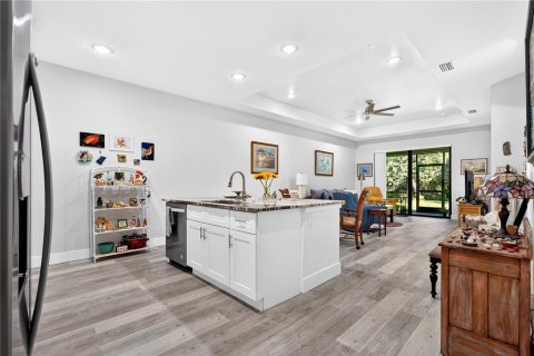 Commercial property in Port Charlotte, Florida 6 bedrooms, 259.29 sq.m. № 2402770 - photo 27