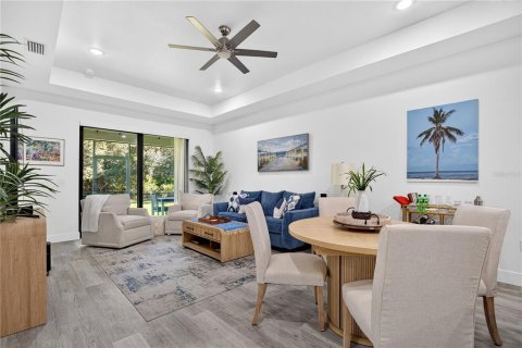 Commercial property in Port Charlotte, Florida 6 bedrooms, 259.29 sq.m. № 2402770 - photo 8