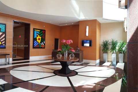 Condo in Miami, Florida, 1 bedroom  № 1726249 - photo 24