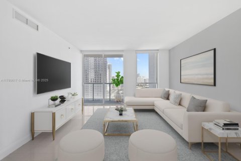 Condo in Miami, Florida, 1 bedroom  № 1726249 - photo 7