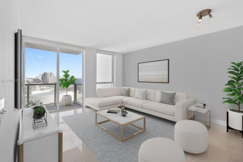 Condo in Miami, Florida, 1 bedroom  № 1726249 - photo 6
