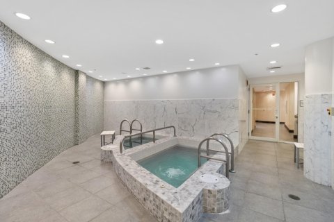 Condo in Miami, Florida, 1 bedroom  № 1726249 - photo 21