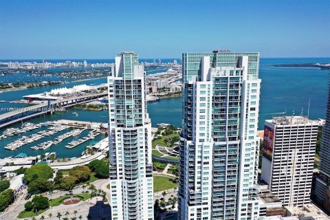 Condo in Miami, Florida, 1 bedroom  № 1726249 - photo 3