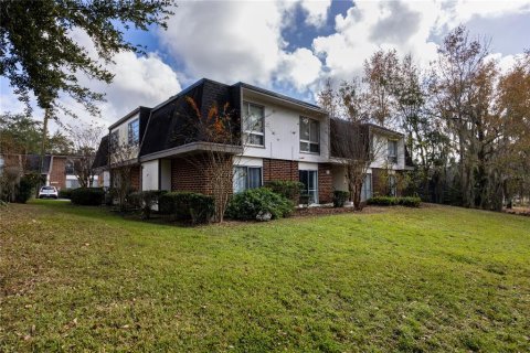 Condominio en venta en Gainesville, Florida, 2 dormitorios, 79.25 m2 № 1720124 - foto 1