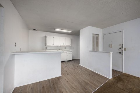 Condominio en venta en Gainesville, Florida, 2 dormitorios, 79.25 m2 № 1720124 - foto 8