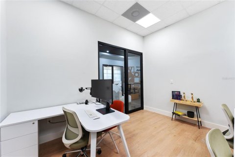 Снять в аренду коммерческую недвижимость в Орландо, Флорида 3099.59м2, № 1559858 - фото 6
