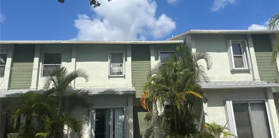 Condo in Deerfield Beach, Florida, 2 bedrooms  № 2035866