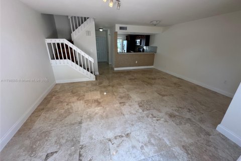 Condo in Deerfield Beach, Florida, 2 bedrooms  № 2035866 - photo 4