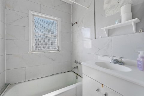 Immobilier commercial à vendre à Maitland, Floride: 4 chambres, 94.02 m2 № 2396769 - photo 14