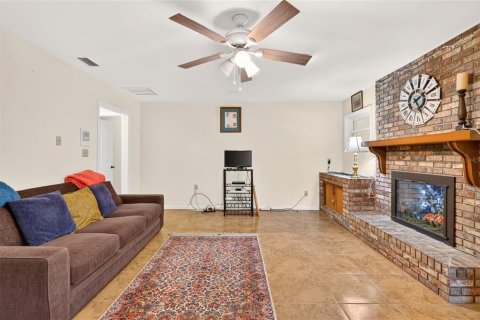 Villa ou maison à vendre à Gainesville, Floride: 4 chambres, 202.16 m2 № 2348165 - photo 4