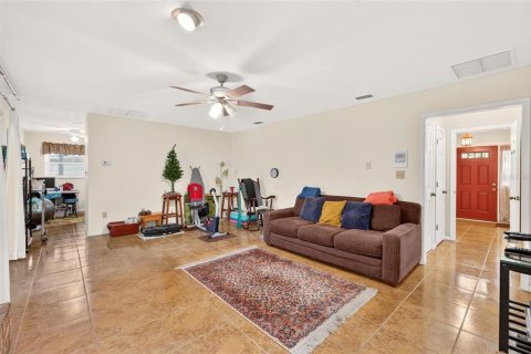 Villa ou maison à vendre à Gainesville, Floride: 4 chambres, 202.16 m2 № 2348165 - photo 5