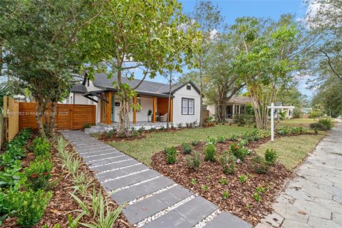 Villa ou maison à Saint Petersburg, Floride 3 chambres, 117.15 m2 № 2014629