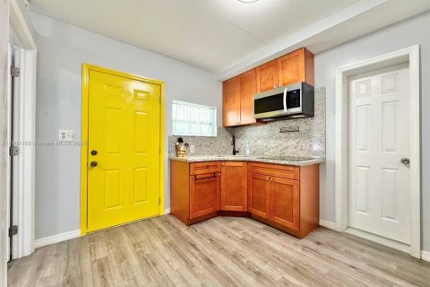 Снять в аренду виллу или дом в Майами, Флорида № 1953151 - фото 2