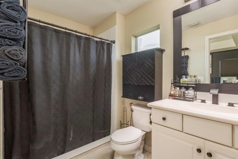 House in Sarasota, Florida 2 bedrooms, 100.33 sq.m. № 1885143 - photo 17