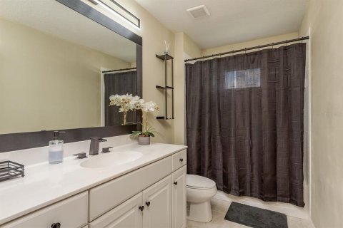 House in Sarasota, Florida 2 bedrooms, 100.33 sq.m. № 1885143 - photo 20