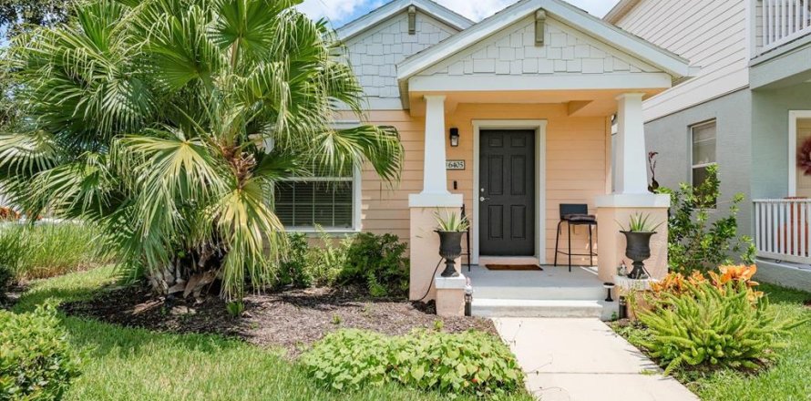 House in Sarasota, Florida 2 bedrooms, 100.33 sq.m. № 1885143