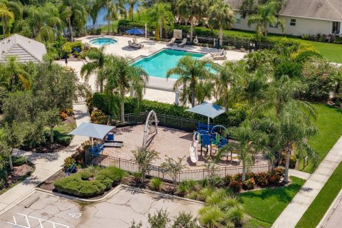 House in Sarasota, Florida 2 bedrooms, 100.33 sq.m. № 1885143 - photo 28
