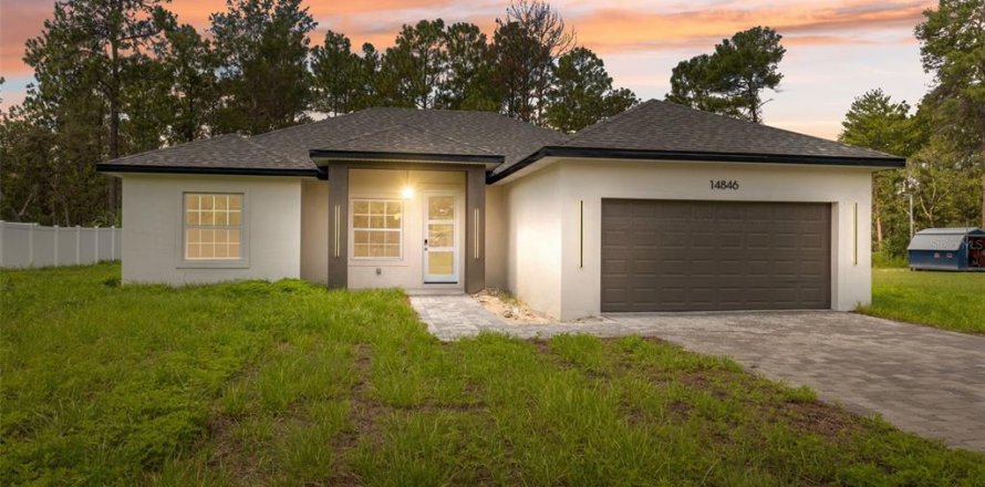 House in Ocala, Florida 4 bedrooms, 162.67 sq.m. № 1894858