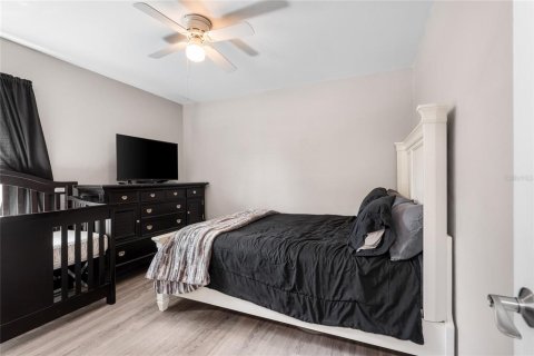 House in Gainesville, Florida 4 bedrooms, 190.26 sq.m. № 1720135 - photo 27
