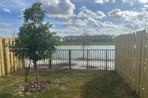 House in Homestead, Florida 3 bedrooms, 134.71 sq.m. № 1988536 - photo 27