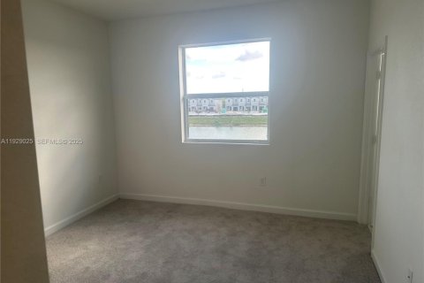 Снять в аренду виллу или дом в Хомстед, Флорида 3 спальни, 134.71м2, № 1988536 - фото 19