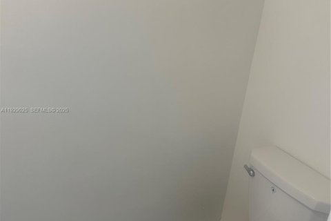 Снять в аренду виллу или дом в Хомстед, Флорида 3 спальни, 134.71м2, № 1988536 - фото 14