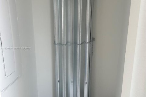 Снять в аренду виллу или дом в Хомстед, Флорида 3 спальни, 134.71м2, № 1988536 - фото 16