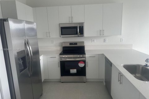 Снять в аренду виллу или дом в Хомстед, Флорида 3 спальни, 134.71м2, № 1988536 - фото 15