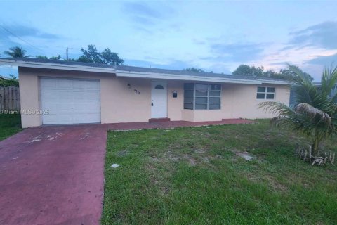 Casa en venta en Lauderhill, Florida, 3 dormitorios, 109.07 m2 № 1823414 - foto 1