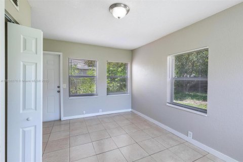 Casa en venta en Lauderhill, Florida, 3 dormitorios, 109.07 m2 № 1823414 - foto 10