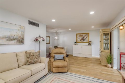 Condominio en venta en Clearwater, Florida, 1 dormitorio, 66.89 m2 № 1916840 - foto 7