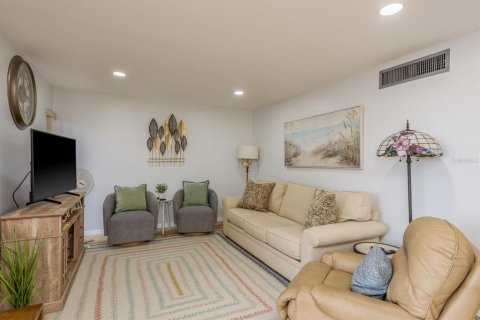 Condominio en venta en Clearwater, Florida, 1 dormitorio, 66.89 m2 № 1916840 - foto 6