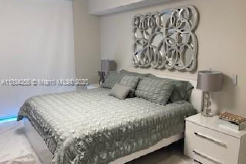 Condominio en venta en Sunny Isles Beach, Florida, 3 dormitorios, 175.77 m2 № 1813979 - foto 11