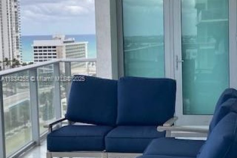 Condominio en venta en Sunny Isles Beach, Florida, 3 dormitorios, 175.77 m2 № 1813979 - foto 7