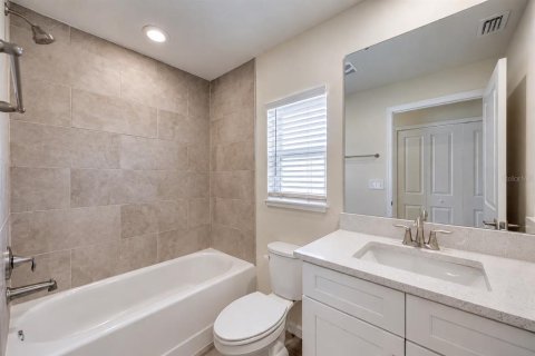 Casa en venta en Chuluota, Florida, 3 dormitorios, 139.35 m2 № 2419164 - foto 16