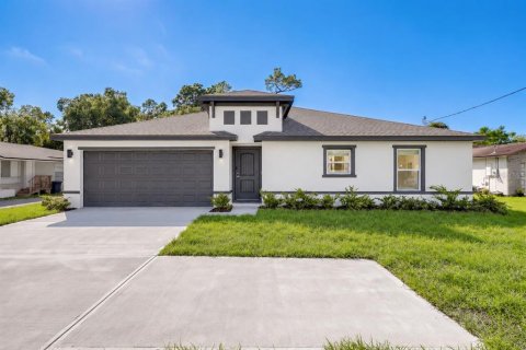 Casa en Chuluota, Florida 3 dormitorios, 139.35 m2 № 2419164