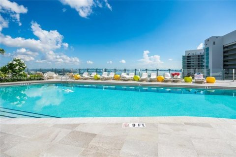Condo in Miami, Florida, 1 bedroom  № 1812355 - photo 22
