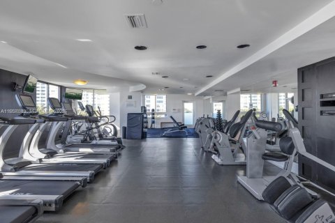 Condominio en alquiler en Miami Beach, Florida, 2 dormitorios, 100.71 m2 № 2011198 - foto 24