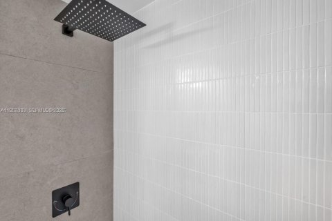 Condominio en alquiler en Miami Beach, Florida, 2 dormitorios, 100.71 m2 № 2011198 - foto 22