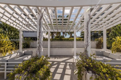 Condominio en alquiler en Miami Beach, Florida, 2 dormitorios, 100.71 m2 № 2011198 - foto 26