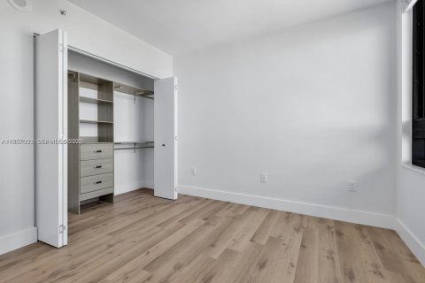 Condominio en alquiler en Miami Beach, Florida, 2 dormitorios, 100.71 m2 № 2011198 - foto 14