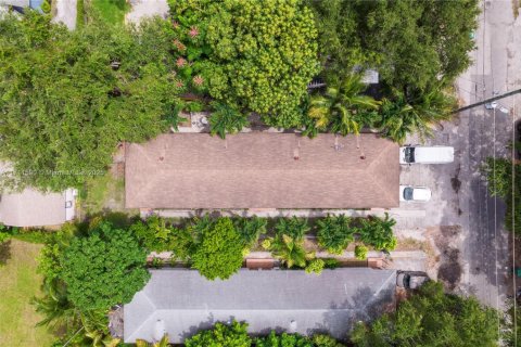 Commercial property in Miami, Florida 202.53 sq.m. № 1692985 - photo 3