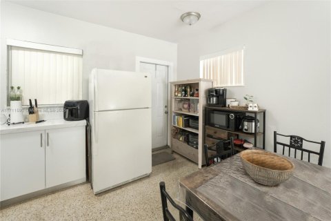 Commercial property in Miami, Florida 202.53 sq.m. № 1692985 - photo 30