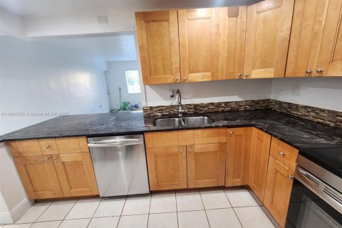 Copropriété à louer à Deerfield Beach, Floride: 2 chambres, 96.62 m2 № 1955160 - photo 15