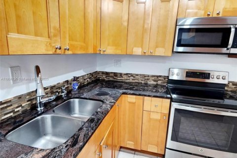 Copropriété à louer à Deerfield Beach, Floride: 2 chambres, 96.62 m2 № 1955160 - photo 4