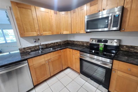 Copropriété à louer à Deerfield Beach, Floride: 2 chambres, 96.62 m2 № 1955160 - photo 12