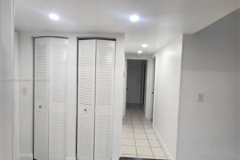 Copropriété à louer à Deerfield Beach, Floride: 2 chambres, 96.62 m2 № 1955160 - photo 16