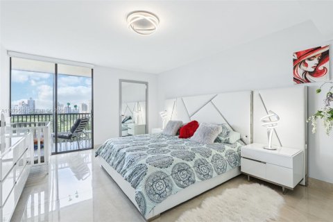 Copropriété à vendre à Aventura, Floride: 2 chambres, 121.98 m2 № 2046066 - photo 17