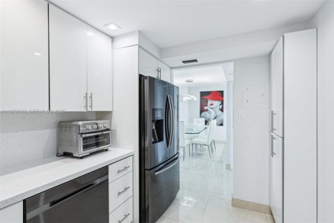 Copropriété à vendre à Aventura, Floride: 2 chambres, 121.98 m2 № 2046066 - photo 10